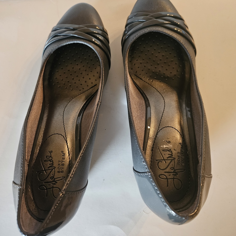 Life Stride Women's Gray Pumps